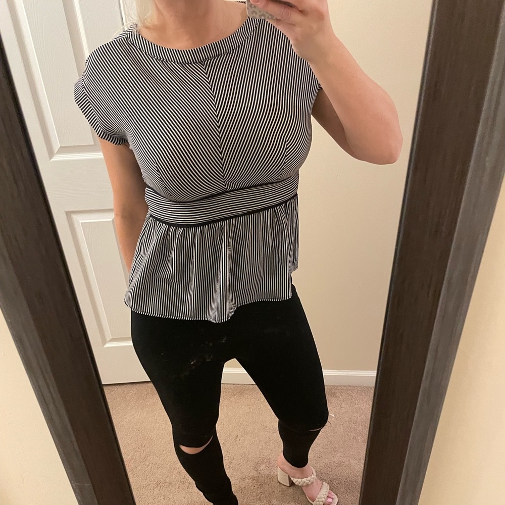 Navy Blue & White Medium striped Top!